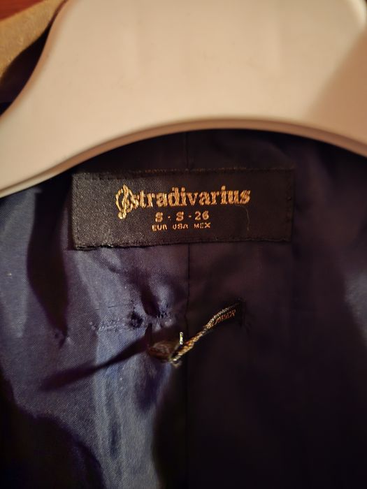 Haina piele intoarsa  Stradivarius