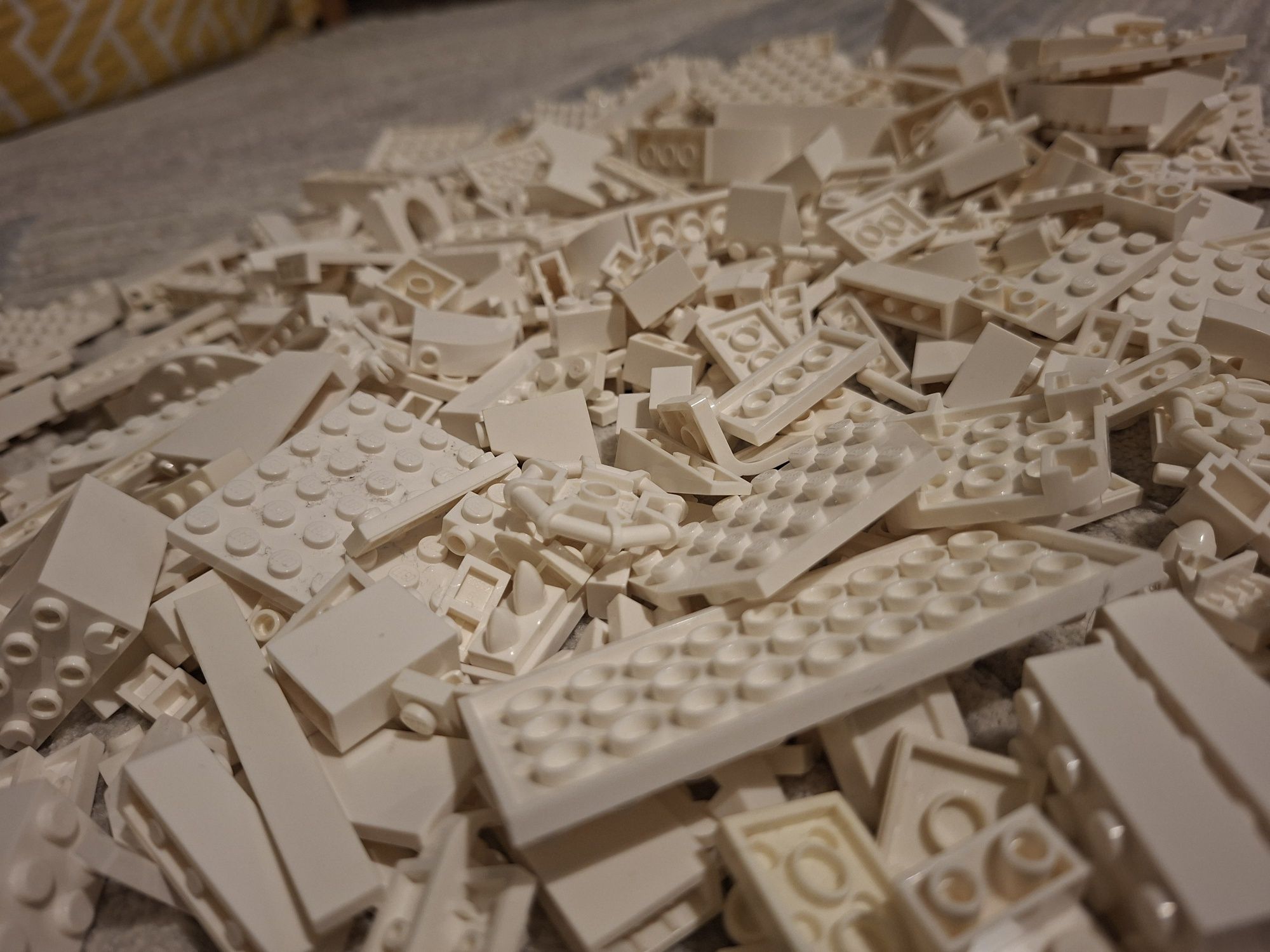 Lego 2300бр Оригинални Бели Части