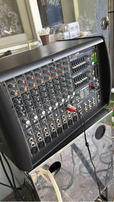 Mixer Activ Mackie PPM 608 2x500w in stare foarte buna