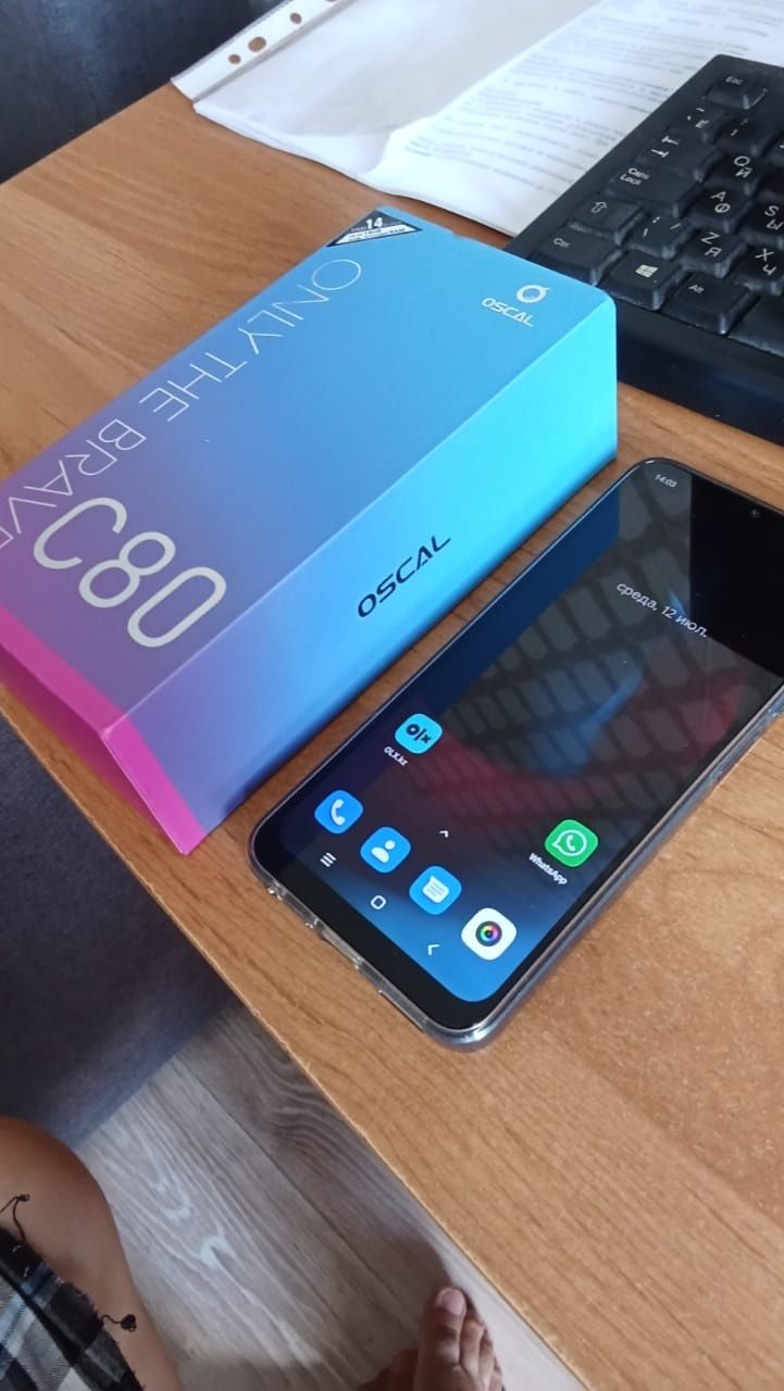 Продам смартфон Oscal c80