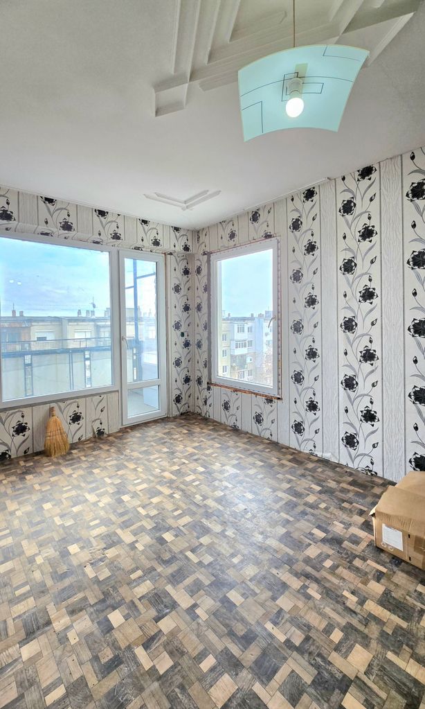 Продава се Тристаен апартамент в Горна Оряховица - 78 кв.м за 602 €/кв.м - Снимка #1