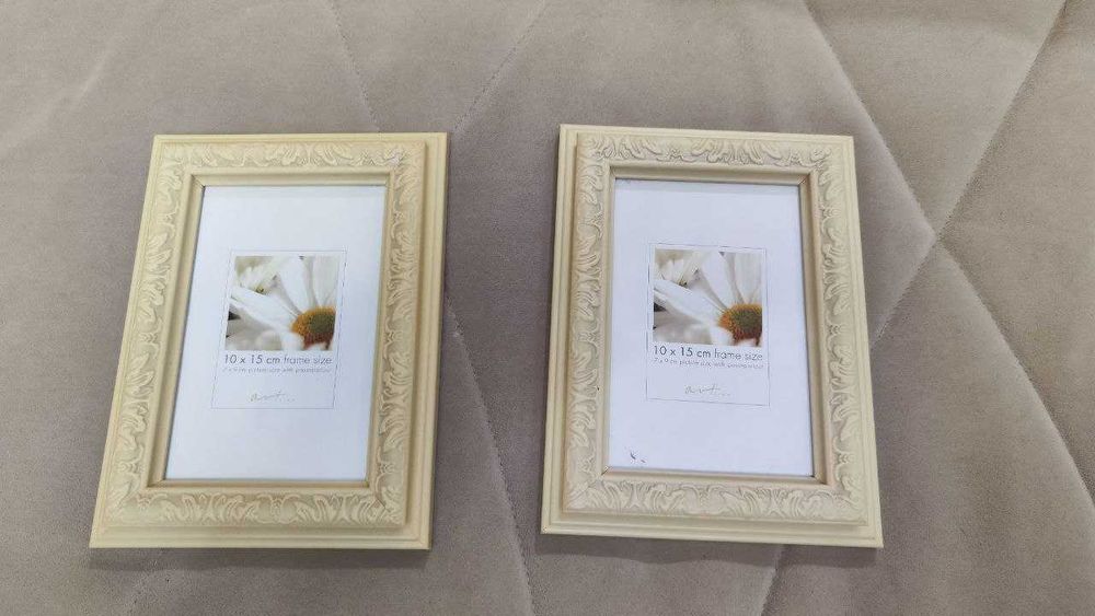 Набор из двух фоторамок 10×15 см с изящным рельефным узором
