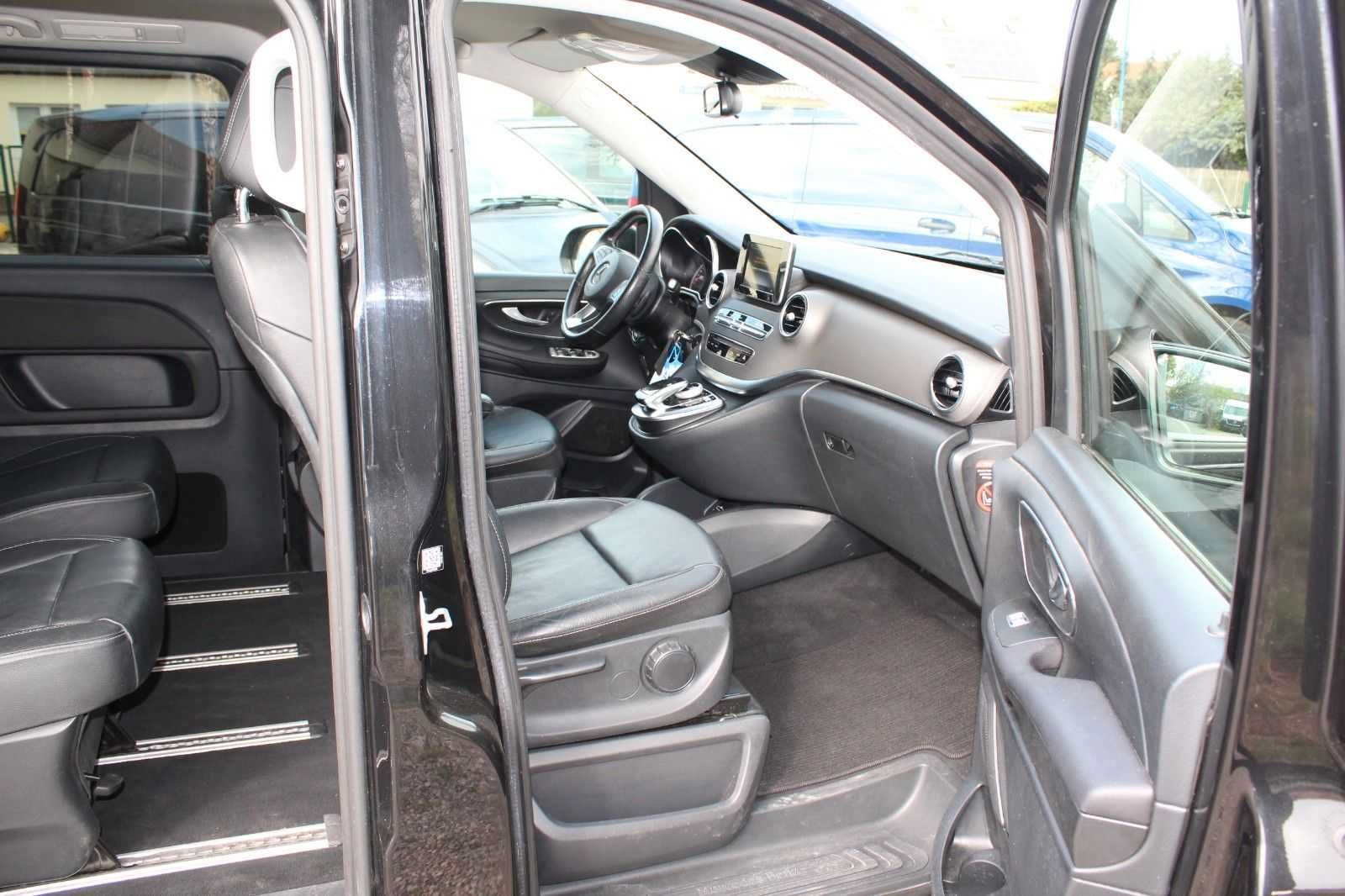 поддържан Mercedes-Benz V 220