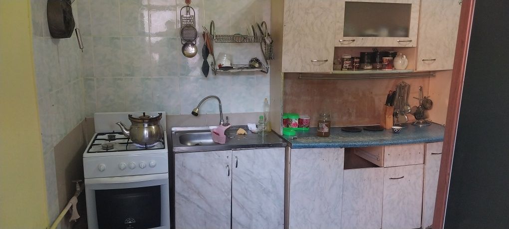 Ховли сотилади  5 сотихли замонавий кулайликларга  эга