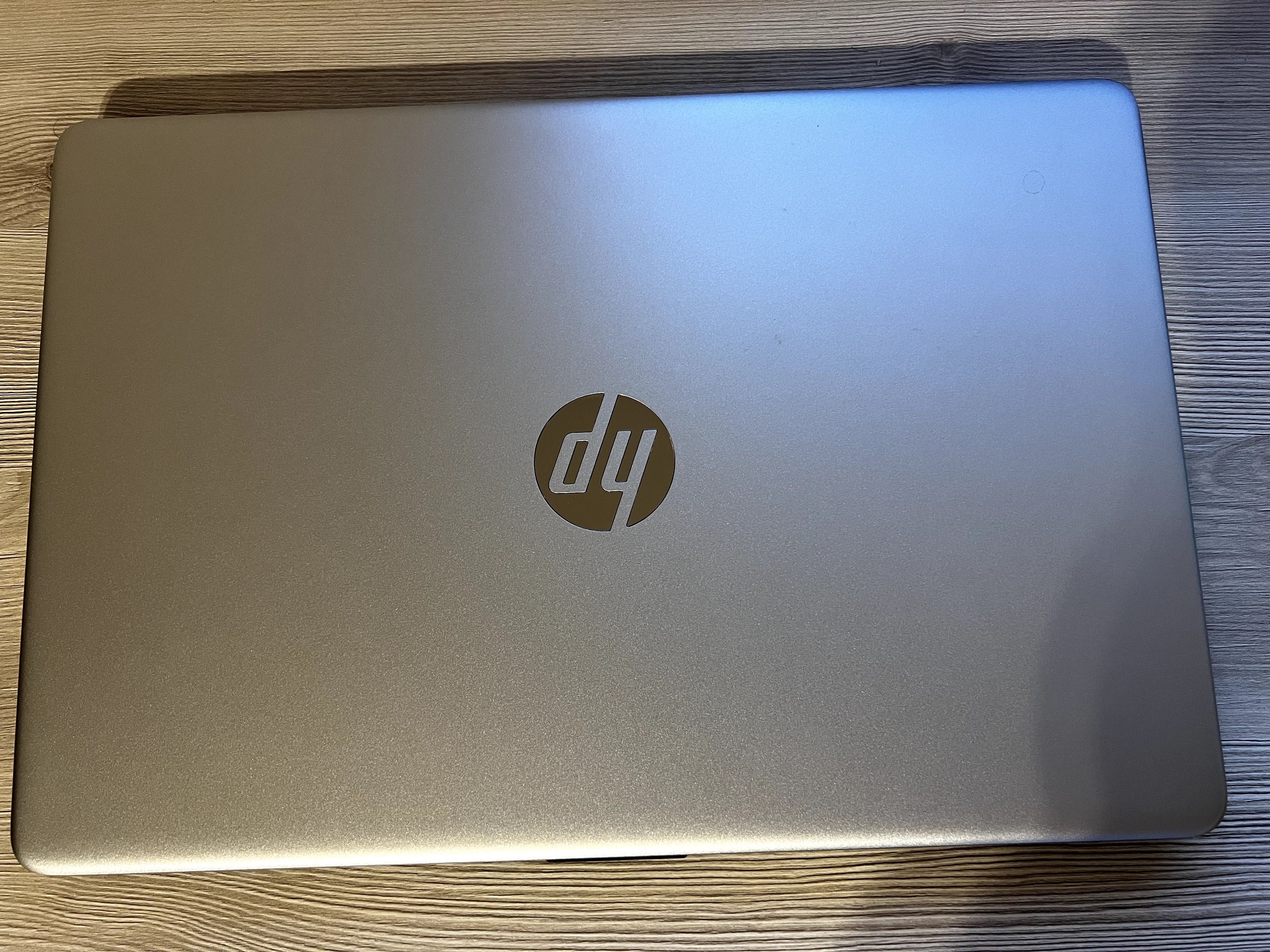 Laptop HP 15.6" Intel i5-1135G7 4.20 GHz, Full HD, 8GB, 512GB SSD,