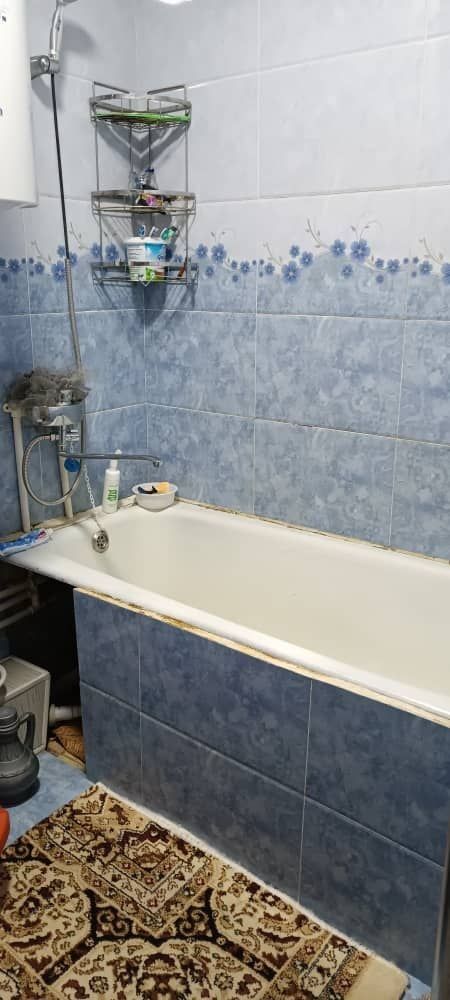 Срочно продается 2 ком квартира в 8 мкр 4 этаж можно через ипотеку