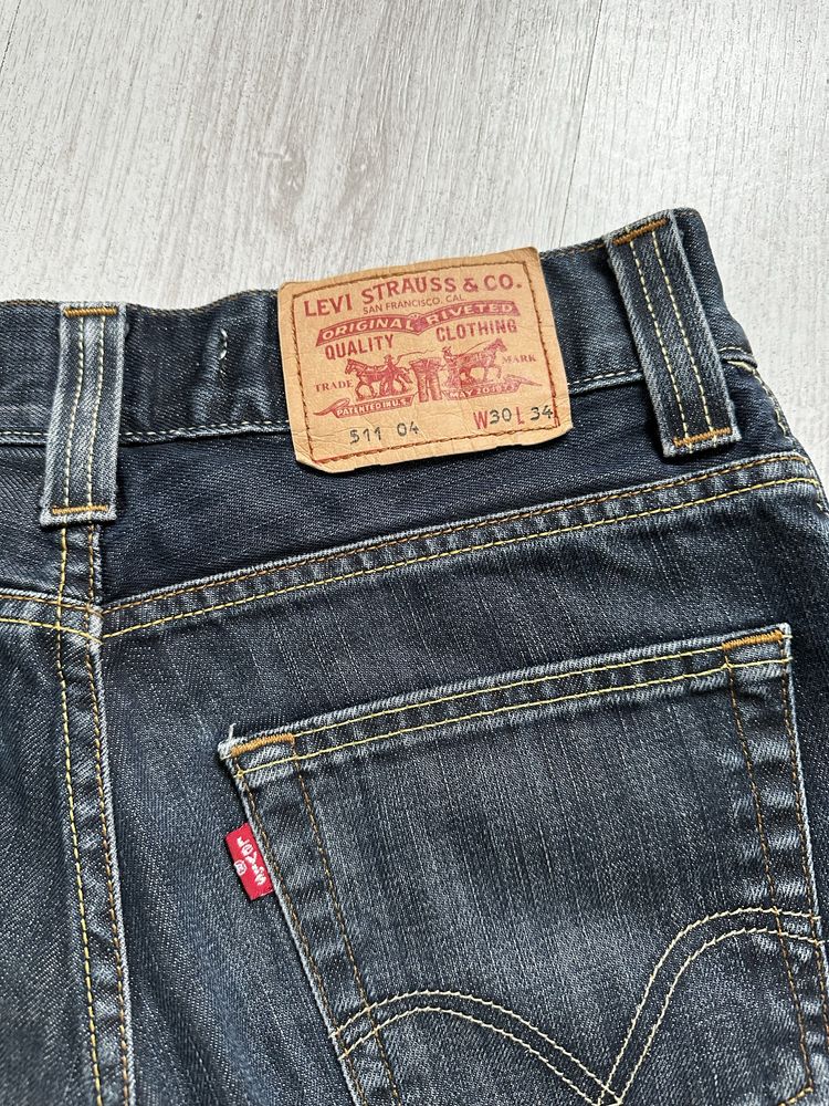 Levi’s slim short jeans W30