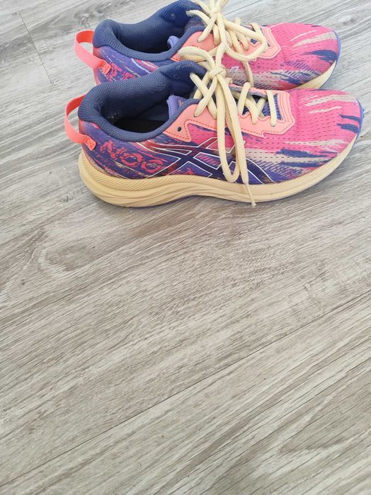 Маратонки за бягане Asics