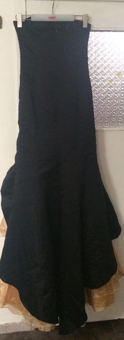 Елегантна рокля