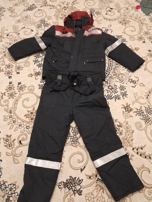 Продам спец одежду зимный