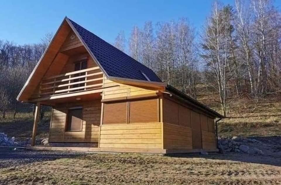 Case si containere modulare pe structură metalică rezistentă și inveli