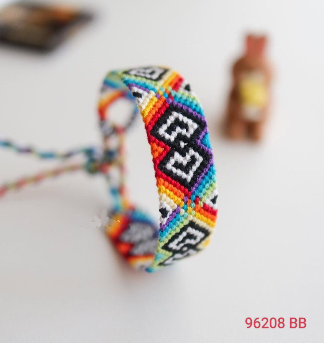 Ръчно плетена Friendship Bracelets