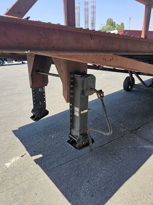 Rampa mobila pentru descarcare marfa containere / incarcare camioane