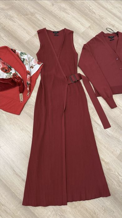 Трикотажное платье на запах с кардиганом от Massimo dutti