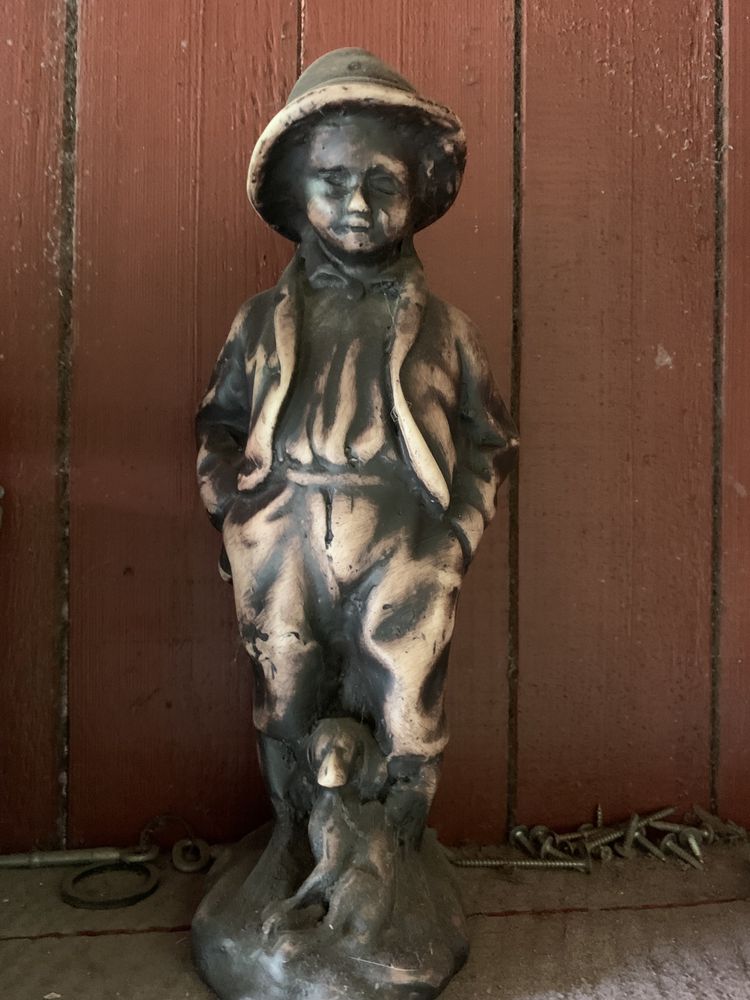 Statuetă - Copil cu câțel