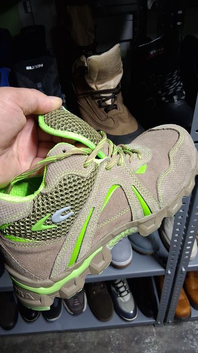 Bocanci  Uvex  Strauss   Atlas