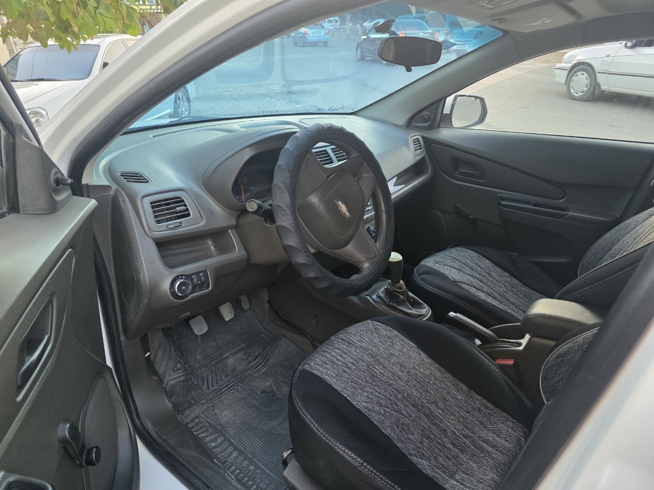 Chevrolet Cobalt sotiladi
