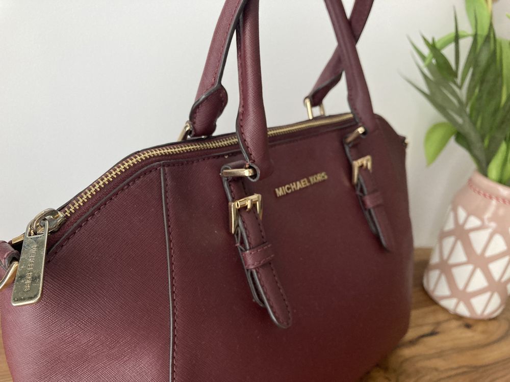 Geanta michael kors mk originala piele saffiano purtata medie