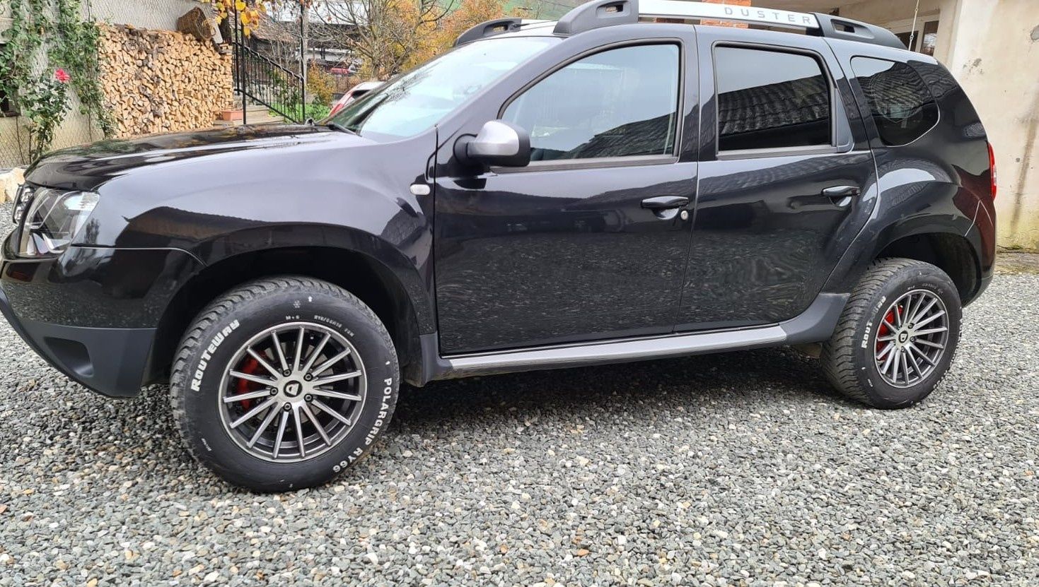 Jante Nissan Qashqai Juke  R16 Noi - Bicolore cu 5 x 114.3 R16 CromTit