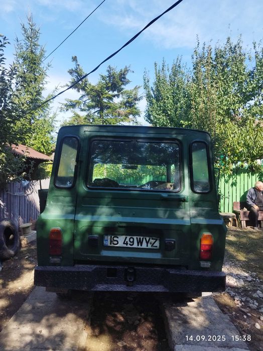 Aro 243D 4x4 motor Brasov