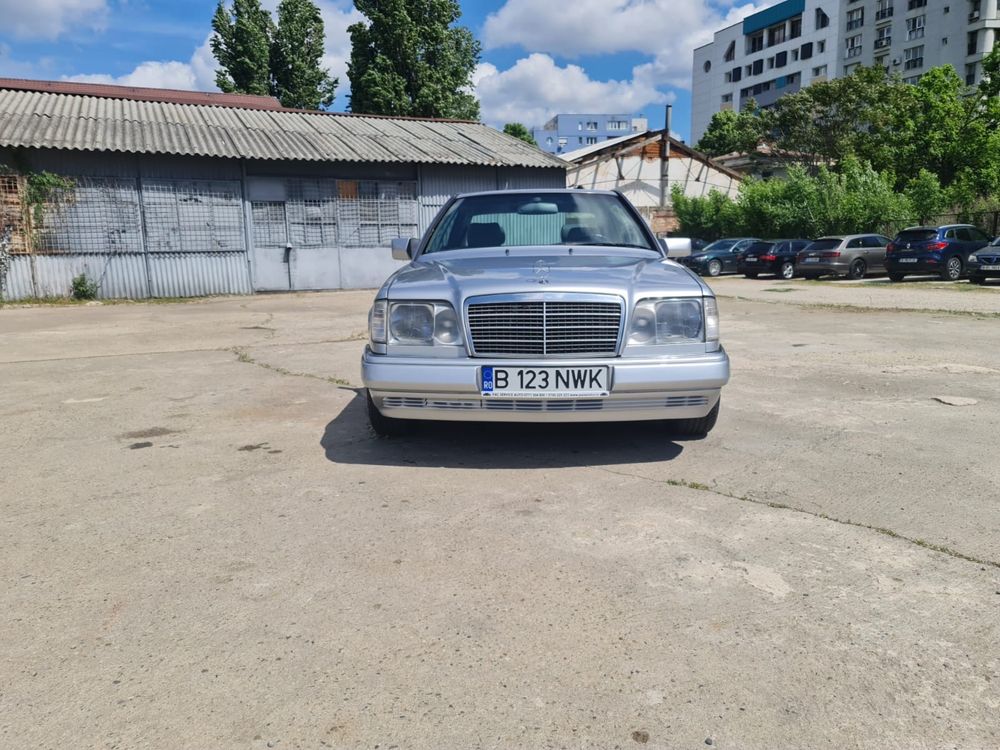 Mercedes w124 coupe Clasic, fabricatie 93 schimb cu logan 2020
