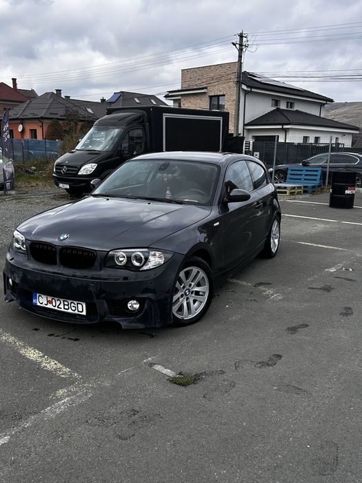 Vand BMW seria 1 sau schimb cu passat b6
