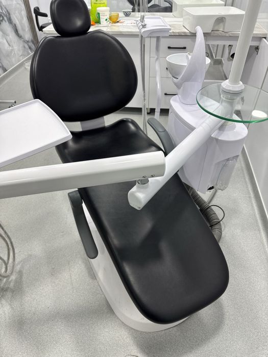 Stomatologlar uchun kreslo