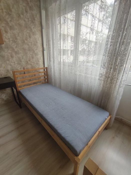 Единично легло с матрак и подматрачна рамка