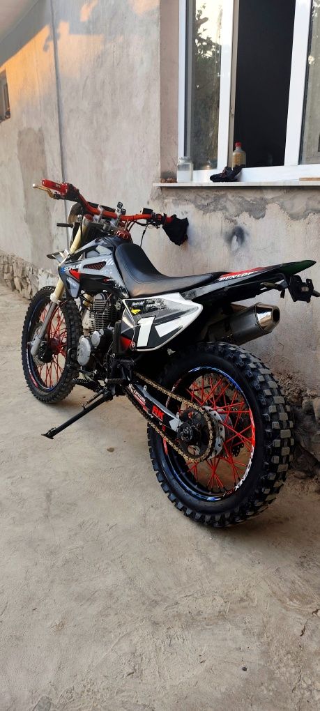 Enduro Kroos R9 250cc