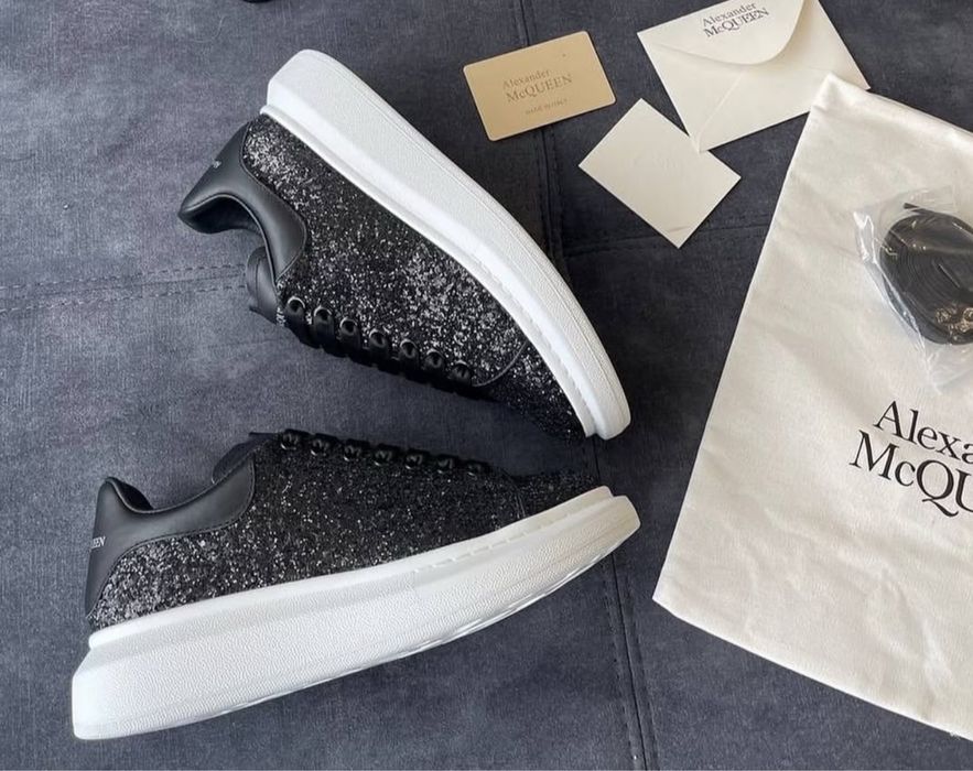 Adidasi Alexander Mcqueen cu sclipici glitter