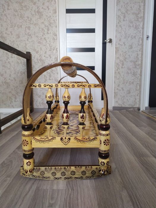 Продам бесык новый есть покрывало полный комплект