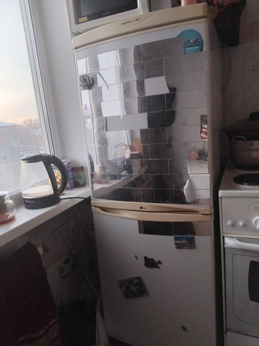 Холодильник отлично морозит