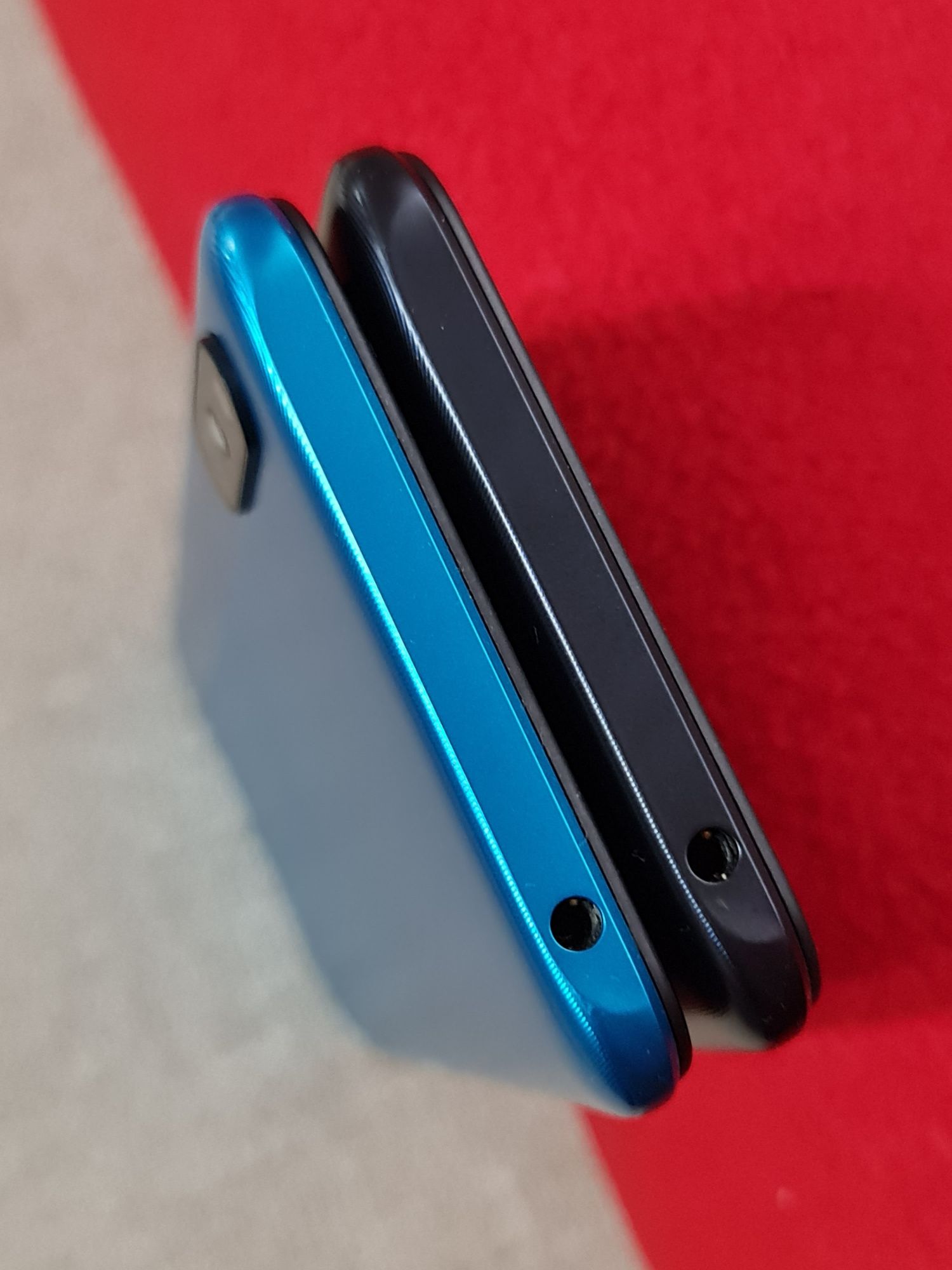 Xiaomi Redmi 9A 32Gb, Negru și Albastru, Impecabile, Libere de retea!!