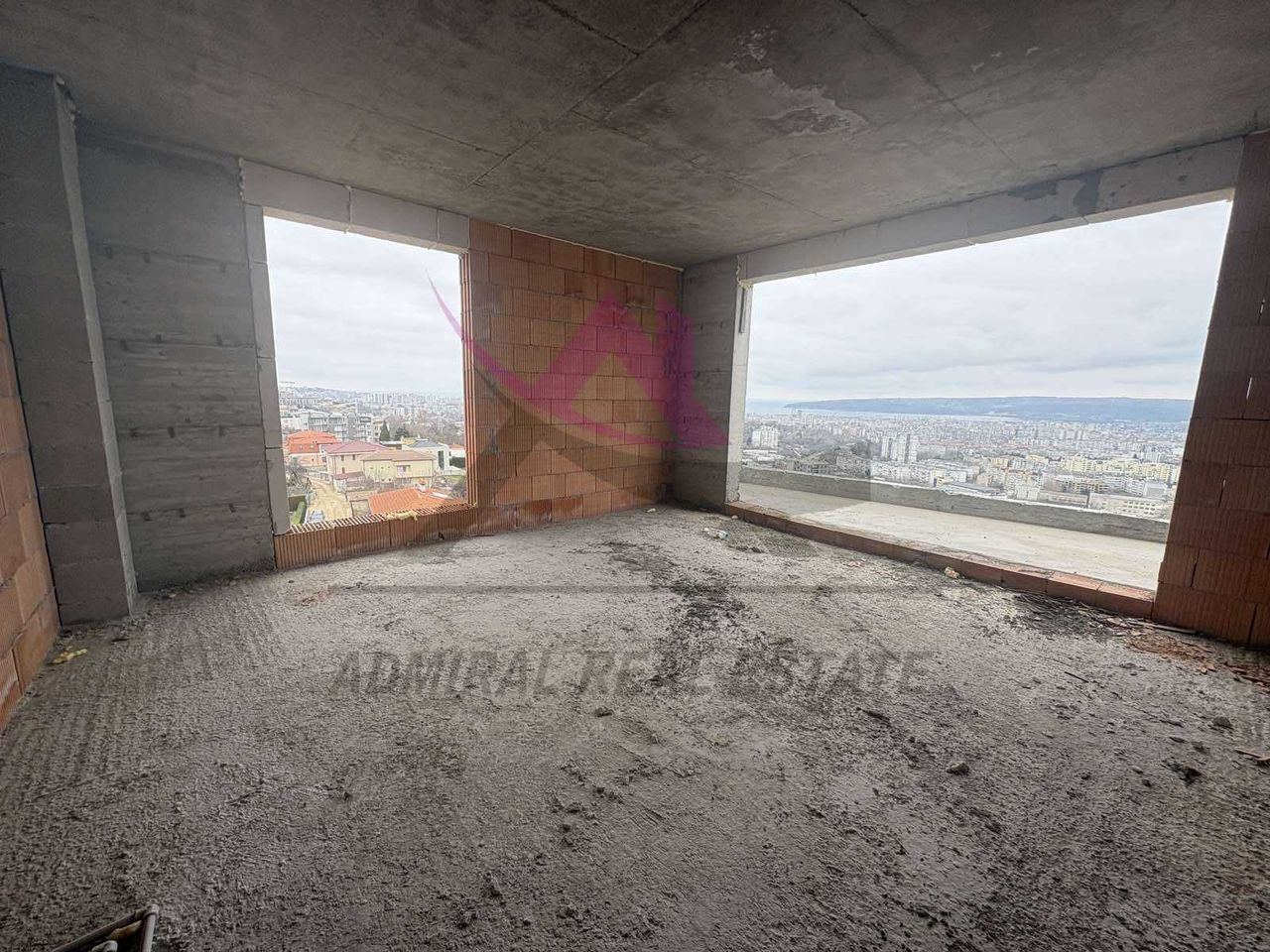 Продава се Двустаен апартамент в Варна, Възраждане 3 - 70 кв.м за 1543 €/кв.м - Снимка #3