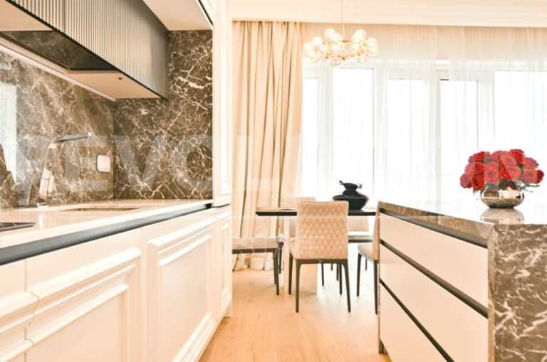 Продава се Четиристаен апартамент в София, Лозенец - 178 кв.м за 4298 €/кв.м - Снимка #4