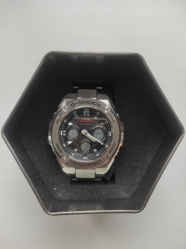 Продам часы G-Shock s310
GST-S31