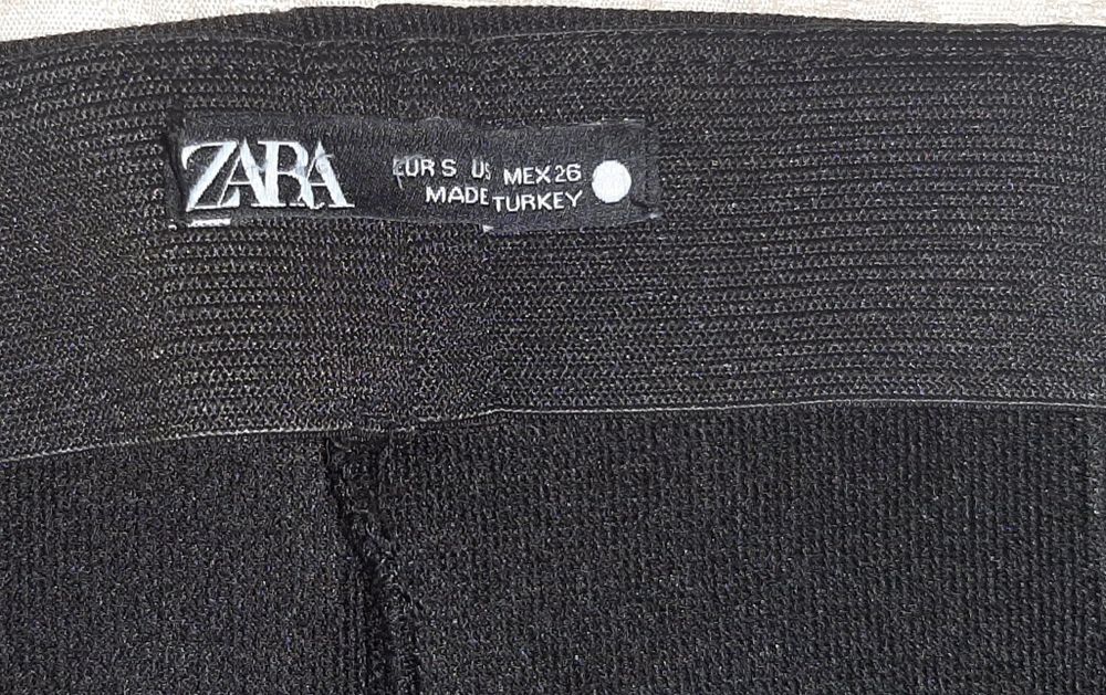Pantaloni Zara marimea S, purtati o data