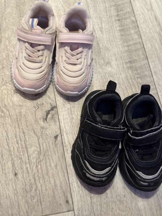 Кроссовки 24 за 5000 оба