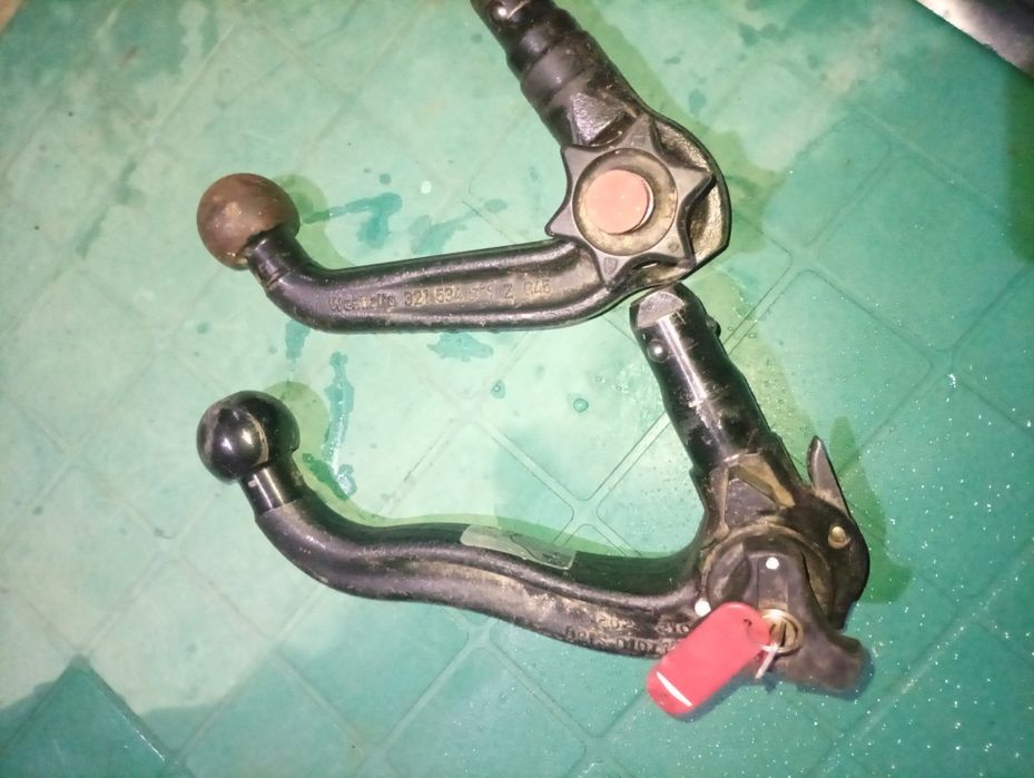 Cârlig auto preț ușor negociabil