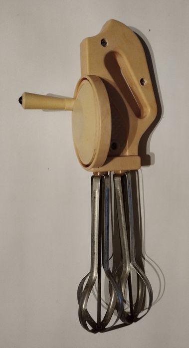 Миксер ручной (механический)