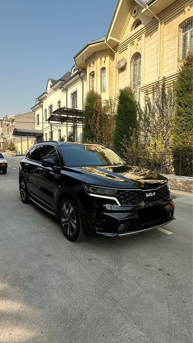 Kia sarento full pazitsiya sotiladi