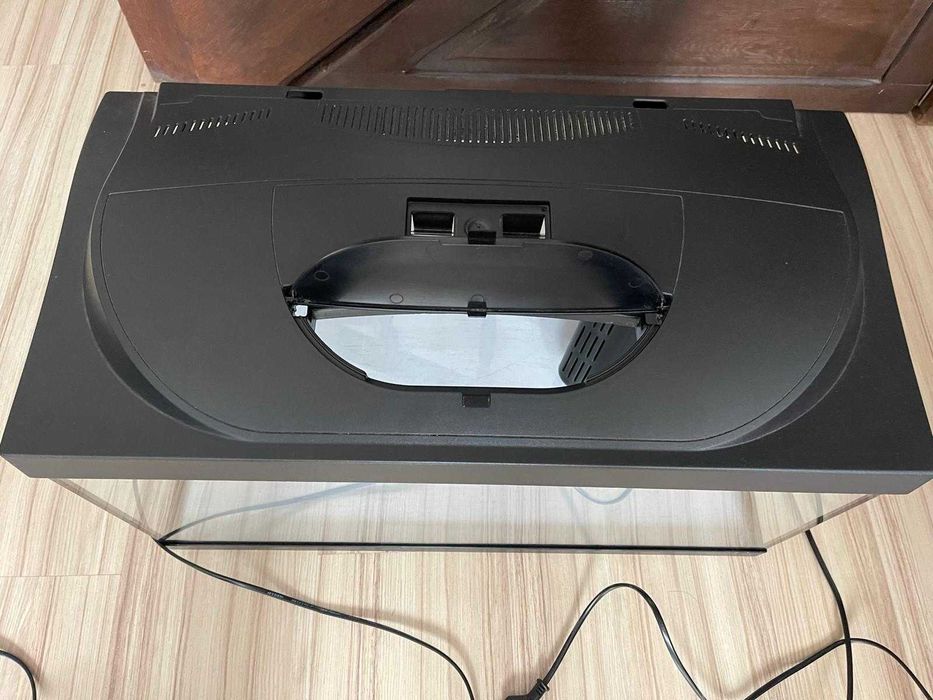 Acvariu cu accesorii - 54 Litri