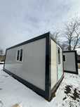 Vand container birou 6x2,4m o usa un geam 2.700€ cu transport inclus