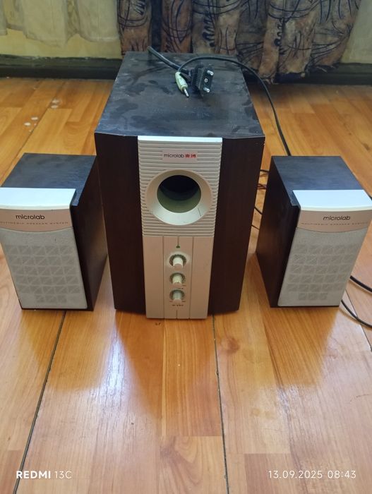 Продам самбуфер Microlab