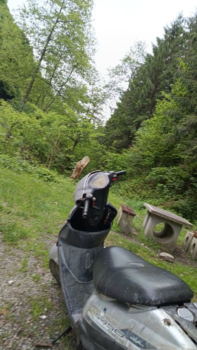 Vând scuter de 49cc