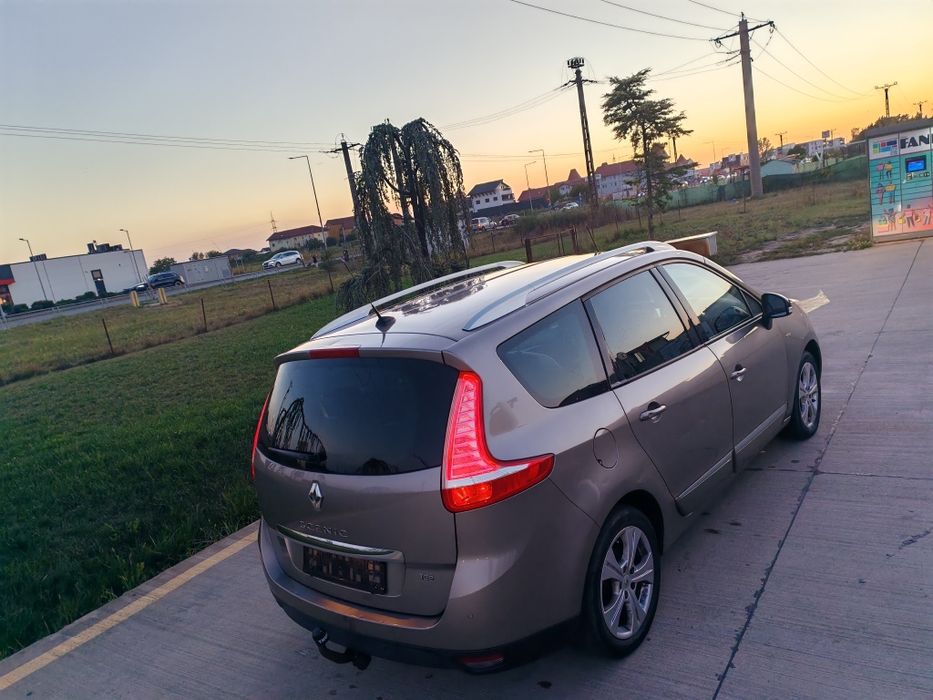 Renault Grand Scenic 3 BOSE 7 LOCURI facelift 2013