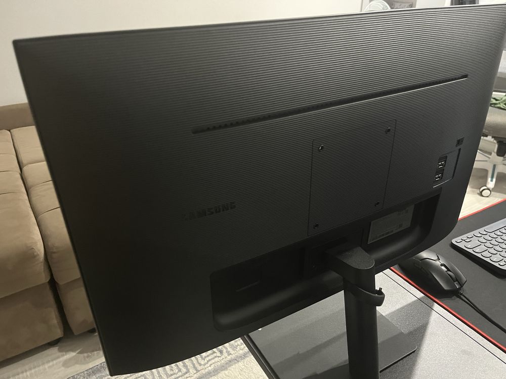 Монитор samsung 27’m