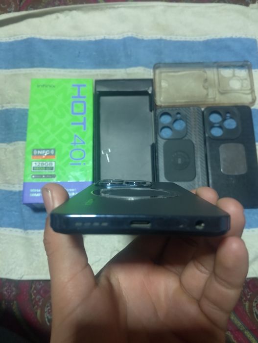Infinix HOT 40 i 128/8+8 GB RAM