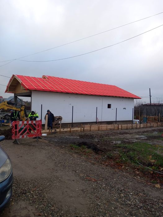 Casa la cheie la strada principala