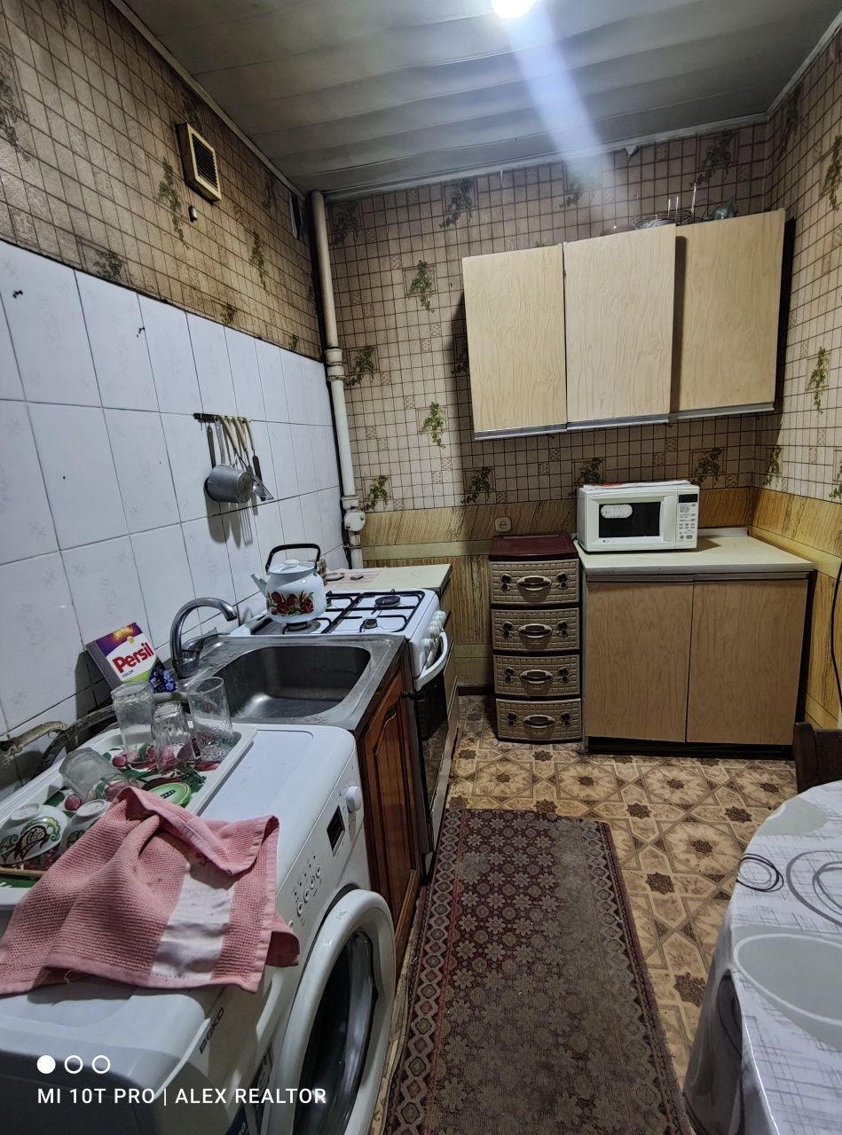 Массив Сергели 3 Ярмарка базар 1ком 38м² Кирпич